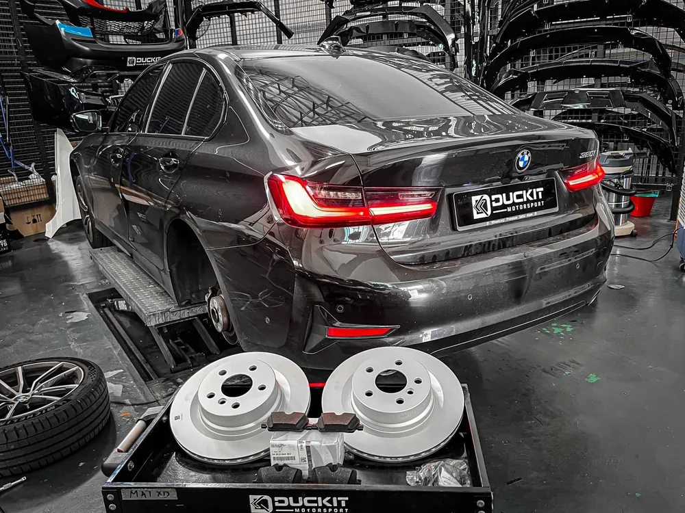 Brake Pad Replacement Service